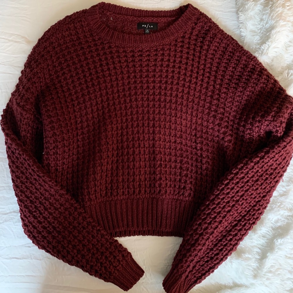 Marooon knit sweater